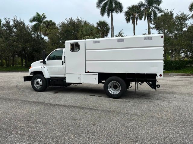 2005 GMC C6500 Chipper Dump Truck *NO CDL REQUIRED*  - 21916640 - 43