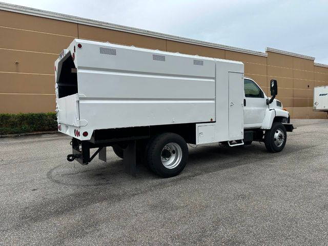 2005 GMC C6500 Chipper Dump Truck *NO CDL REQUIRED*  - 21916640 - 52
