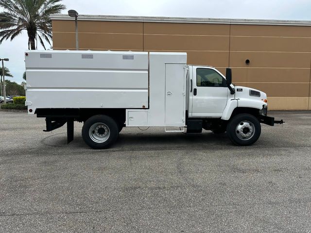 2005 GMC C6500 Chipper Dump Truck *NO CDL REQUIRED*  - 21916640 - 54