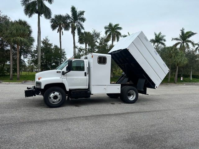 2005 GMC C6500 Chipper Dump Truck *NO CDL REQUIRED*  - 21916640 - 5