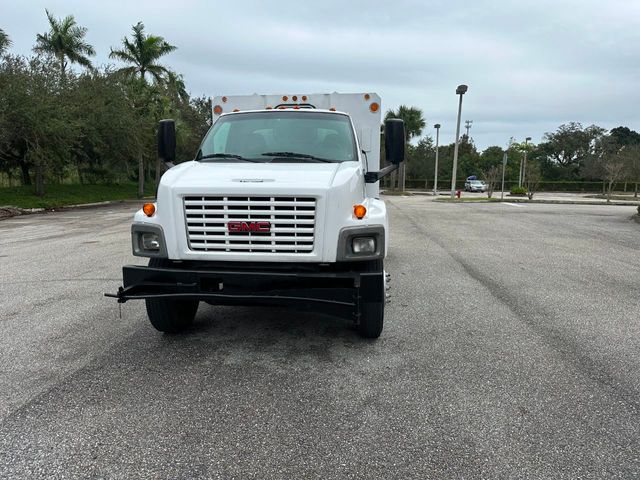 2005 GMC C6500 Chipper Dump Truck *NO CDL REQUIRED*  - 21916640 - 60