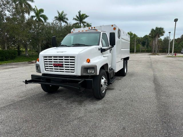 2005 GMC C6500 Chipper Dump Truck *NO CDL REQUIRED*  - 21916640 - 61