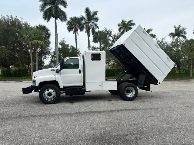 2005 GMC C6500 Chipper Dump Truck *NO CDL REQUIRED*  - 21916640 - 6