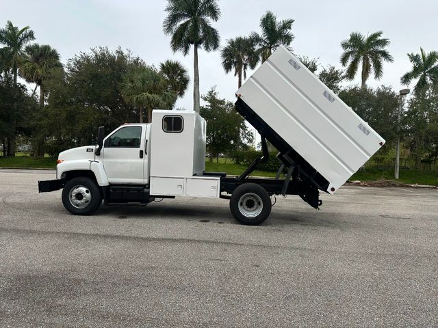 2005 GMC C6500 Chipper Dump Truck *NO CDL REQUIRED*  - 21916640 - 8