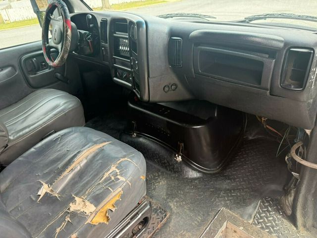 2005 GMC C6500 CREW CAB SERVICE UTILITY BOX WITH GENERATOR LOW MILEAGE OTHERS IN STOCK - 22776393 - 10