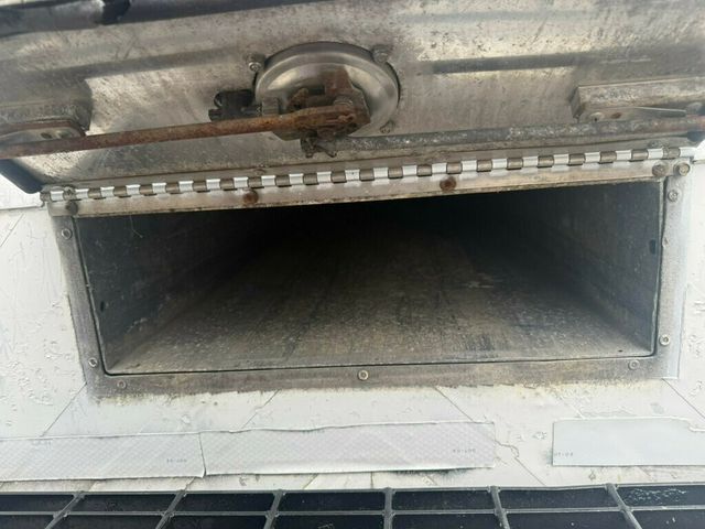 2005 GMC C6500 CREW CAB SERVICE UTILITY BOX WITH GENERATOR LOW MILEAGE OTHERS IN STOCK - 22776393 - 15