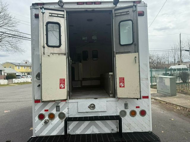 2005 GMC C6500 CREW CAB SERVICE UTILITY BOX WITH GENERATOR LOW MILEAGE OTHERS IN STOCK - 22776393 - 16