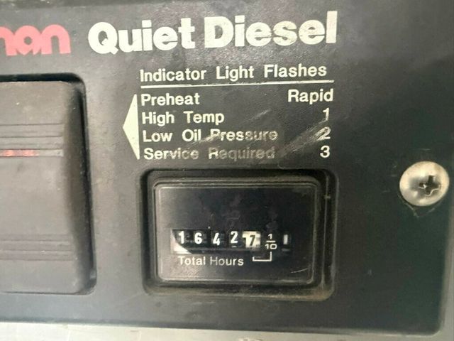 2005 GMC C6500 CREW CAB SERVICE UTILITY BOX WITH GENERATOR LOW MILEAGE OTHERS IN STOCK - 22776393 - 23