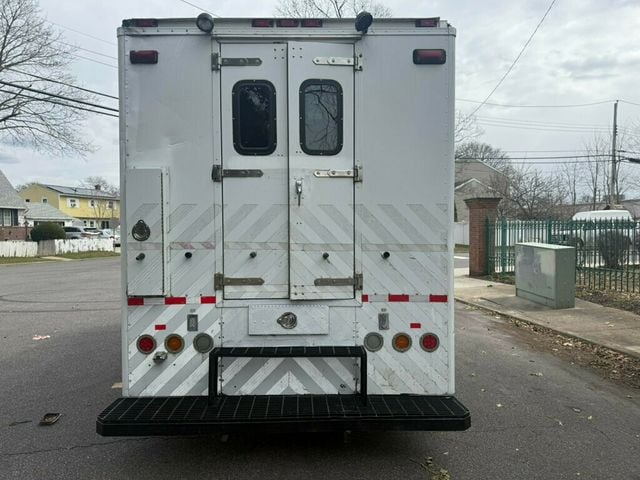 2005 GMC C6500 CREW CAB SERVICE UTILITY BOX WITH GENERATOR LOW MILEAGE OTHERS IN STOCK - 22776393 - 3