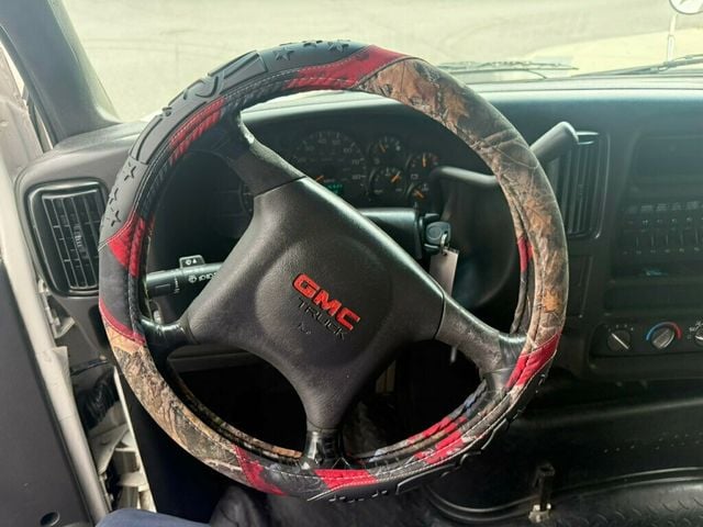 2005 GMC C6500 CREW CAB SERVICE UTILITY BOX WITH GENERATOR LOW MILEAGE OTHERS IN STOCK - 22776393 - 39