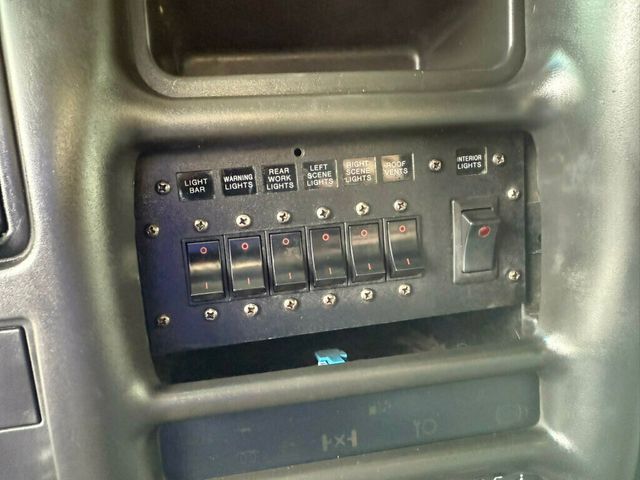 2005 GMC C6500 CREW CAB SERVICE UTILITY BOX WITH GENERATOR LOW MILEAGE OTHERS IN STOCK - 22776393 - 41