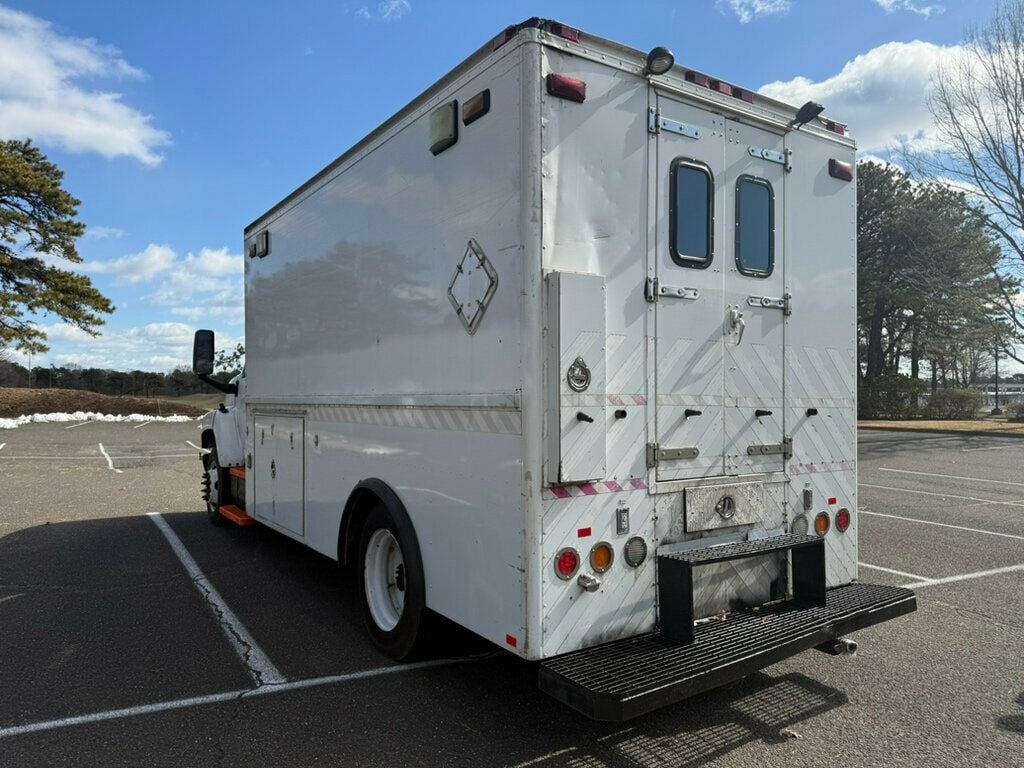 2005 GMC C6500 CREW CAB SERVICE UTILITY BOX WITH GENERATOR LOW MILEAGE OTHERS IN STOCK - 22776393 - 6