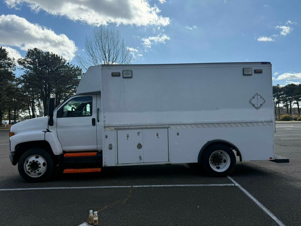 2005 GMC C6500 CREW CAB SERVICE UTILITY BOX WITH GENERATOR LOW MILEAGE OTHERS IN STOCK - 22776393 - 7