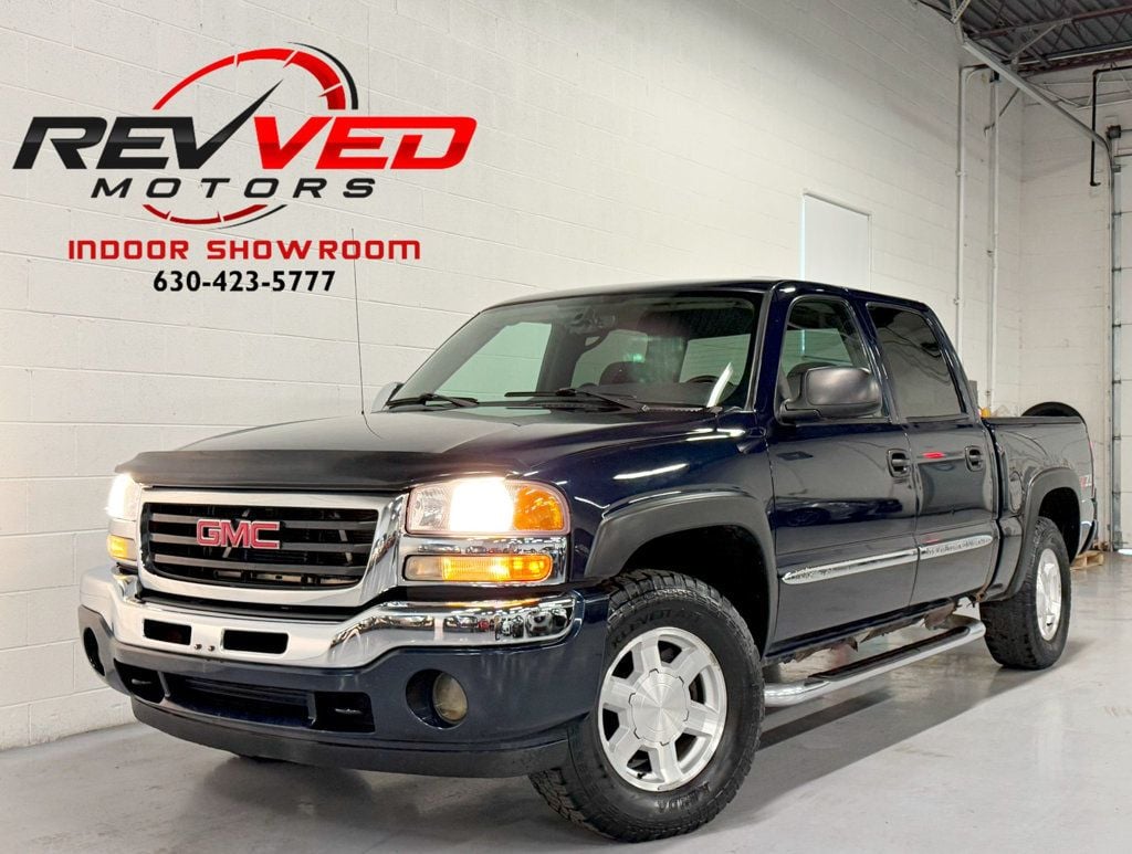 2005 GMC Sierra 1500 Crew Cab 143.5" WB 4WD SLE - 22721875 - 0