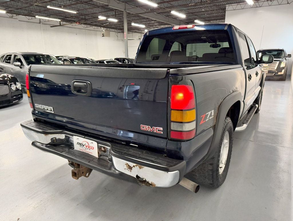 2005 GMC Sierra 1500 Crew Cab 143.5" WB 4WD SLE - 22721875 - 5