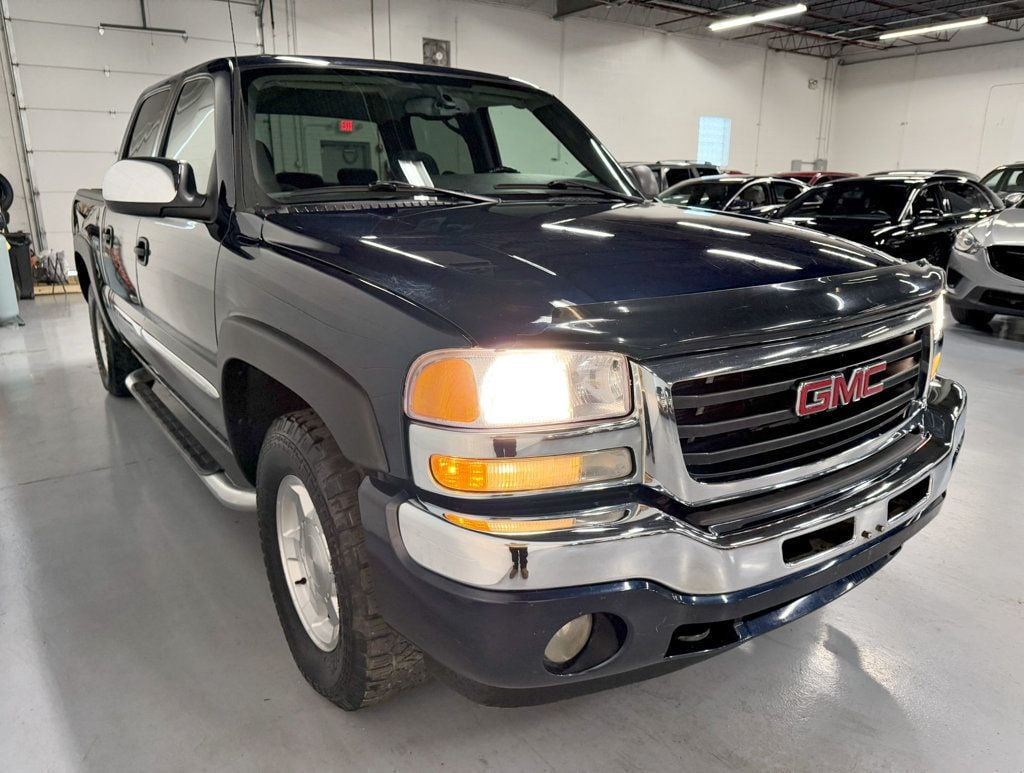 2005 GMC Sierra 1500 Crew Cab 143.5" WB 4WD SLE - 22721875 - 6