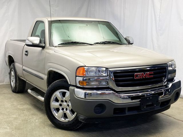2005 GMC Sierra 1500 Reg Cab 119.0" WB 4WD - 22974392 - 10