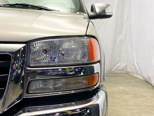 2005 GMC Sierra 1500 Reg Cab 119.0" WB 4WD - 22974392 - 13