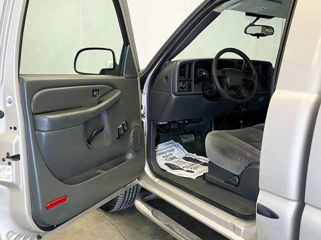 2005 GMC Sierra 1500 Reg Cab 119.0" WB 4WD - 22974392 - 14