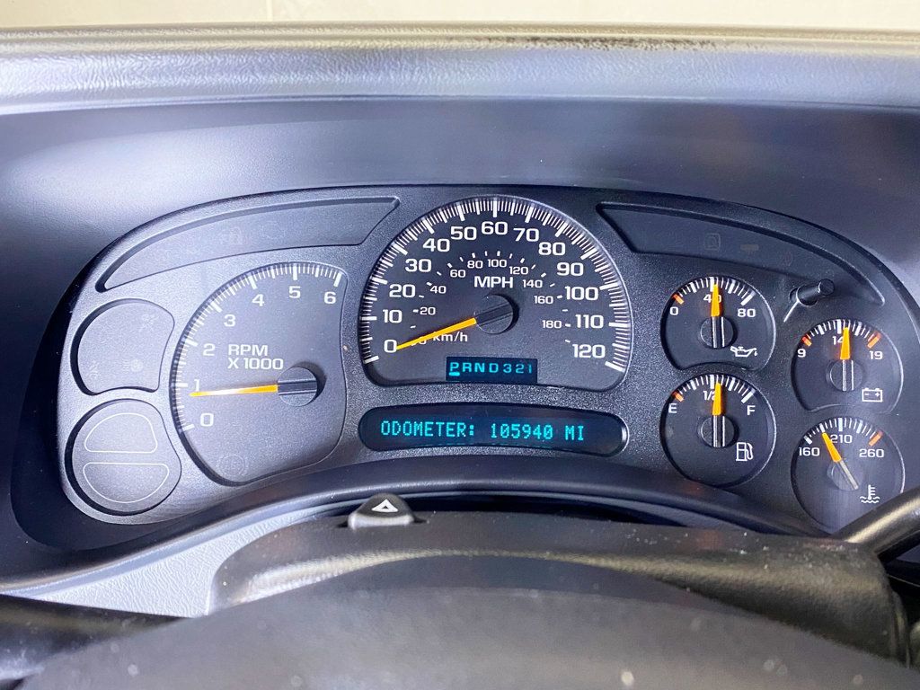 2005 GMC Sierra 1500 Reg Cab 119.0" WB 4WD - 22974392 - 23