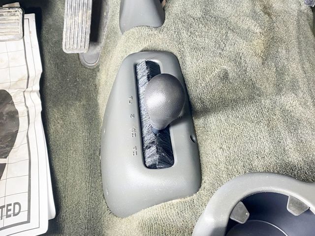 2005 GMC Sierra 1500 Reg Cab 119.0" WB 4WD - 22974392 - 27