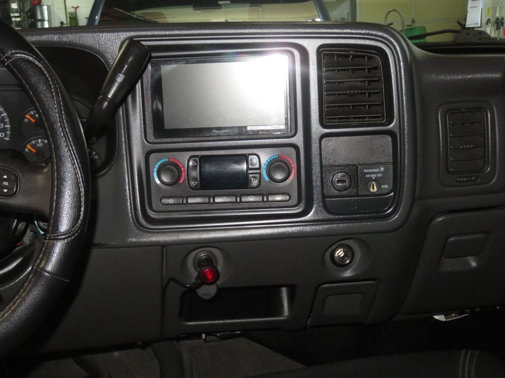 2005 GMC Sierra 2500HD EXTRA CLEAN 4X4 DURAMAX DIESEL EXTENDED CAB 3OWNER 4X4 - 22932730 - 37