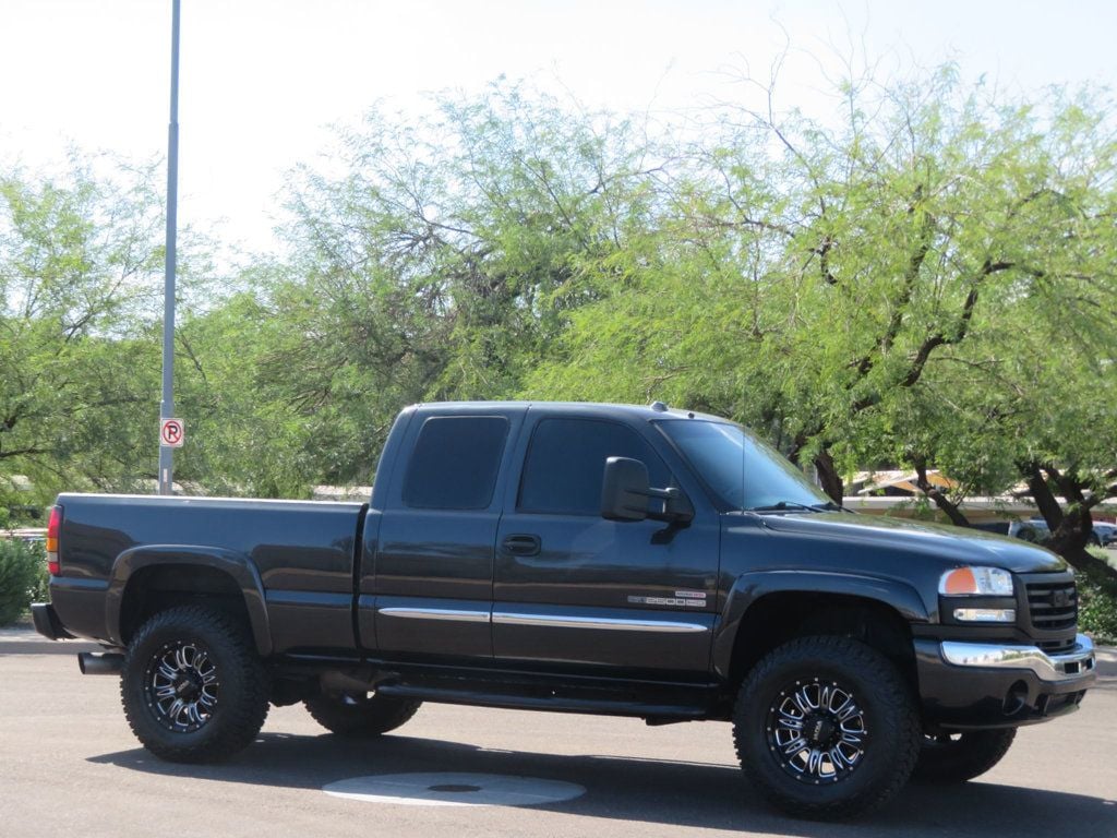 2005 GMC Sierra 2500HD EXTRA CLEAN 4X4 DURAMAX DIESEL EXTENDED CAB 3OWNER 4X4 - 22932730 - 3