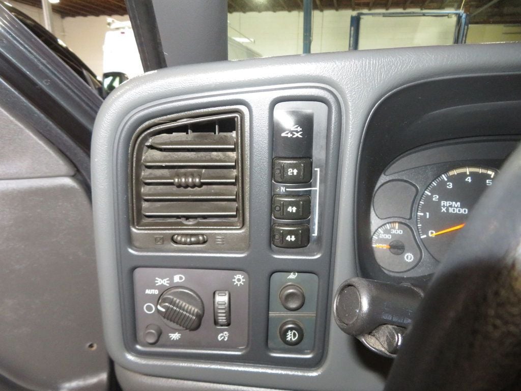 2005 GMC Sierra 2500HD EXTRA CLEAN 4X4 DURAMAX DIESEL EXTENDED CAB 3OWNER 4X4 - 22932730 - 39