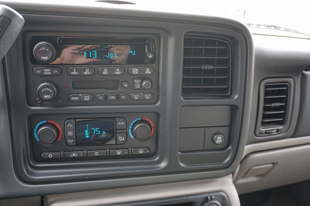 2005 GMC Yukon XL *Yukon XL SLT* *Leather Interior* *Moonroof* *Only 37k Miles* - 22990843 - 9