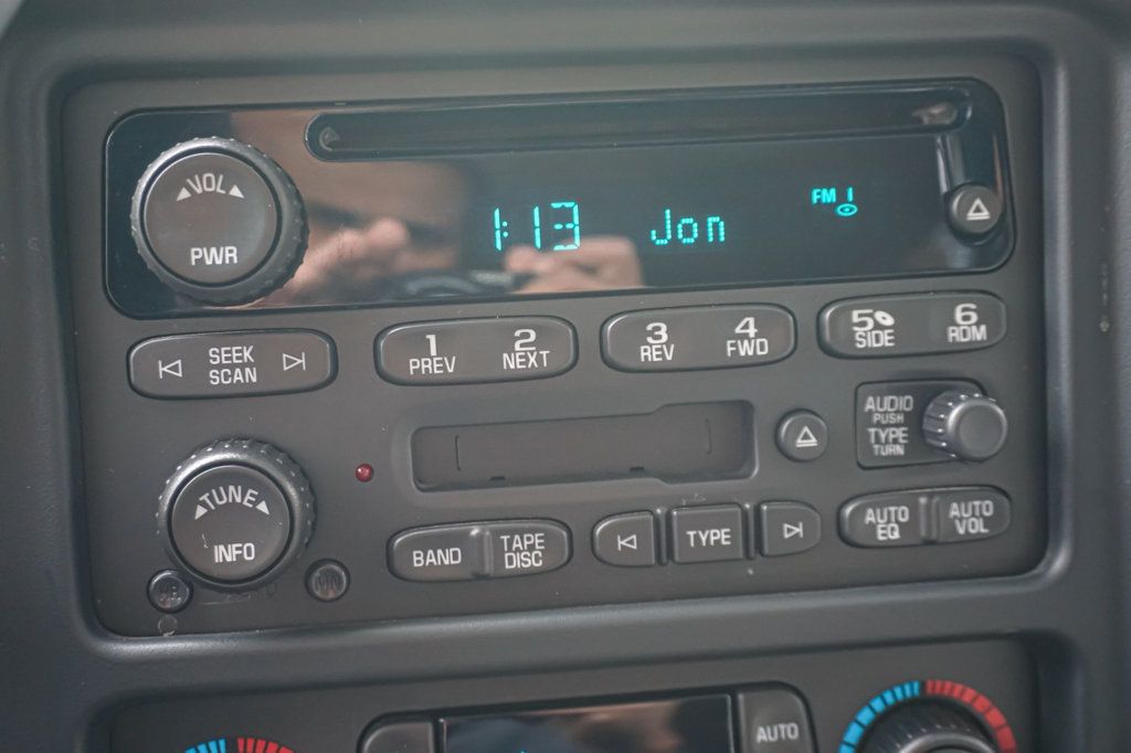 2005 GMC Yukon XL *Yukon XL SLT* *Leather Interior* *Moonroof* *Only 37k Miles* - 22990843 - 10