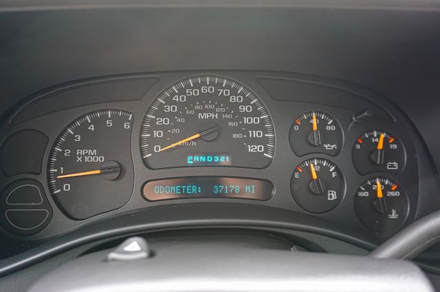 2005 GMC Yukon XL *Yukon XL SLT* *Leather Interior* *Moonroof* *Only 37k Miles* - 22990843 - 16