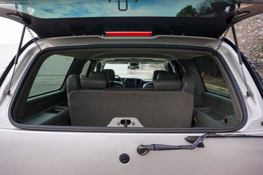 2005 GMC Yukon XL *Yukon XL SLT* *Leather Interior* *Moonroof* *Only 37k Miles* - 22990843 - 24