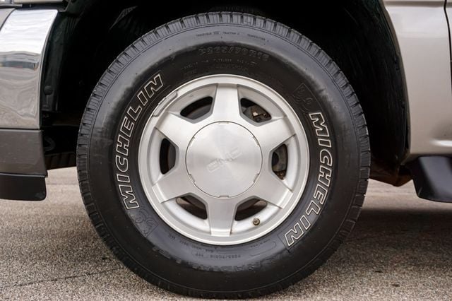 2005 GMC Yukon XL *Yukon XL SLT* *Leather Interior* *Moonroof* *Only 37k Miles* - 22990843 - 29