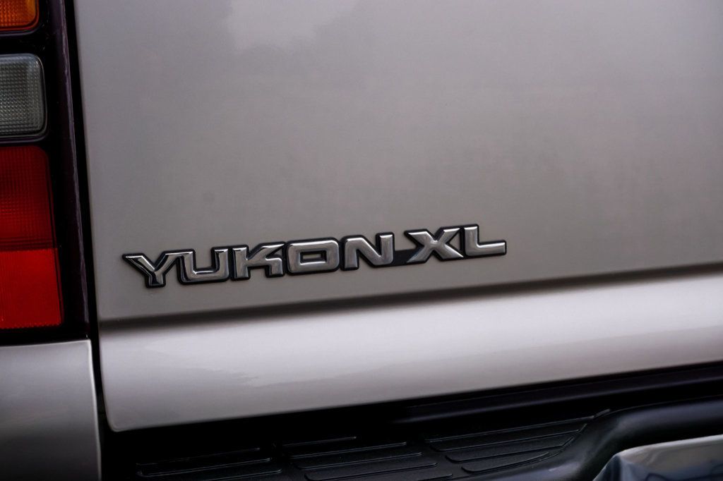 2005 GMC Yukon XL *Yukon XL SLT* *Leather Interior* *Moonroof* *Only 37k Miles* - 22990843 - 37