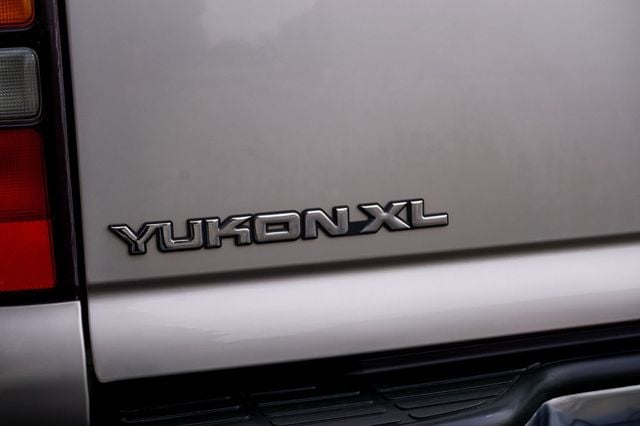 2005 GMC Yukon XL *Yukon XL SLT* *Leather Interior* *Moonroof* *Only 37k Miles* - 22990843 - 37