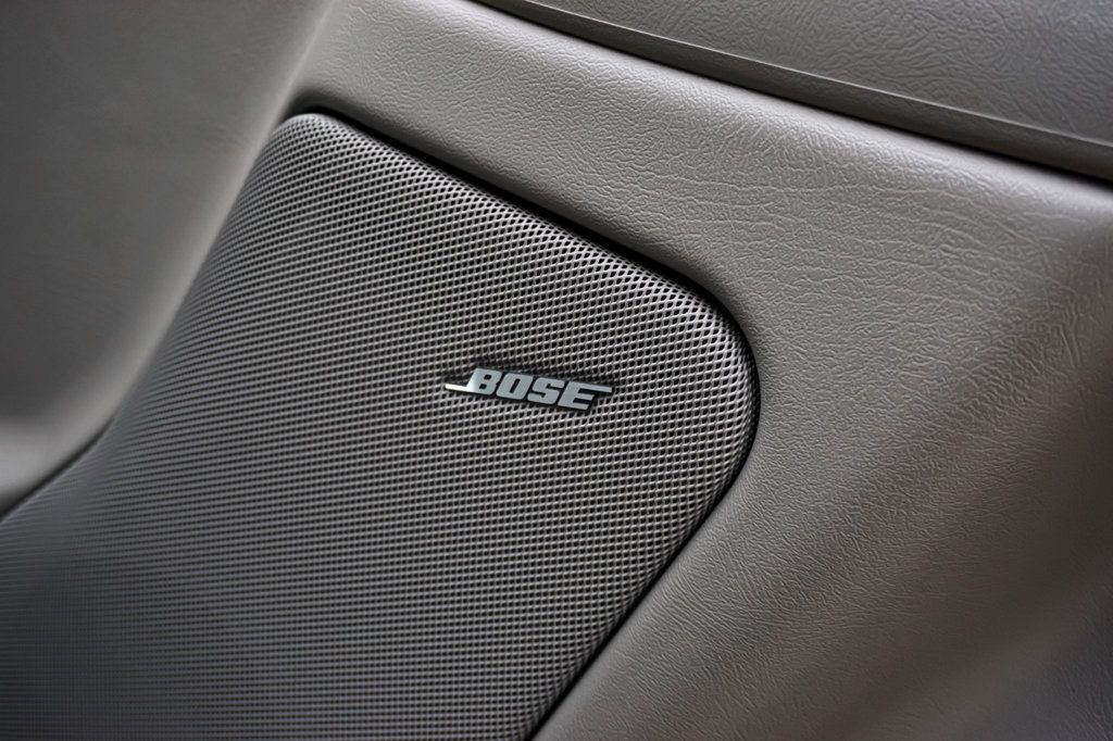 2005 GMC Yukon XL *Yukon XL SLT* *Leather Interior* *Moonroof* *Only 37k Miles* - 22990843 - 43