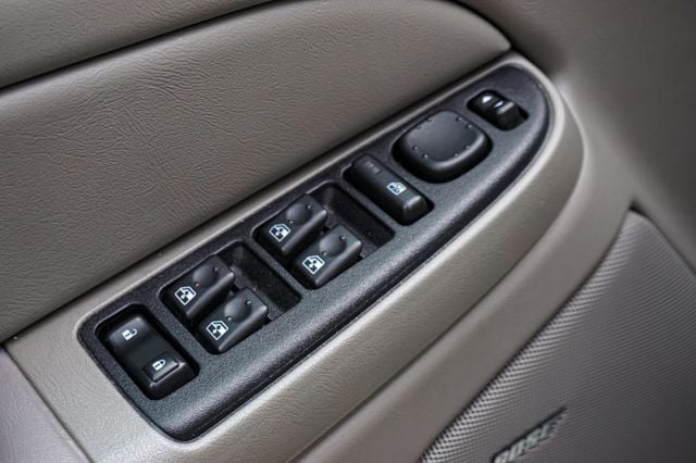 2005 GMC Yukon XL *Yukon XL SLT* *Leather Interior* *Moonroof* *Only 37k Miles* - 22990843 - 46