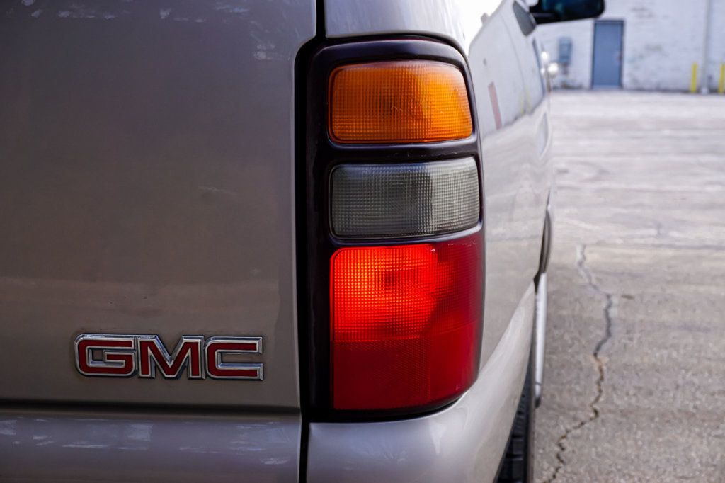 2005 GMC Yukon XL *Yukon XL SLT* *Leather Interior* *Moonroof* *Only 37k Miles* - 22990843 - 66