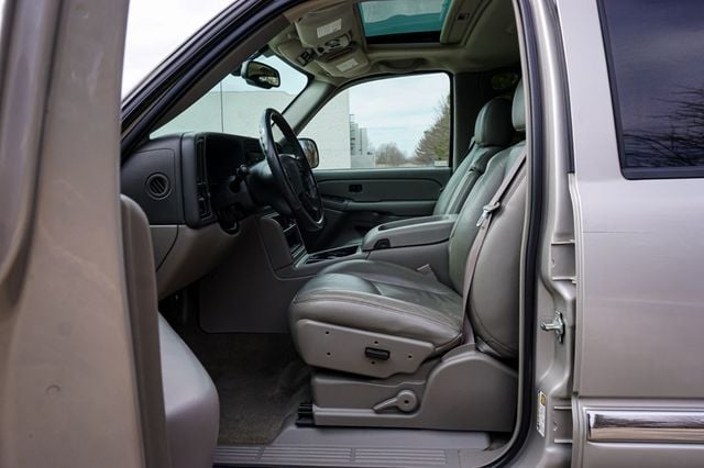 2005 GMC Yukon XL *Yukon XL SLT* *Leather Interior* *Moonroof* *Only 37k Miles* - 22990843 - 7