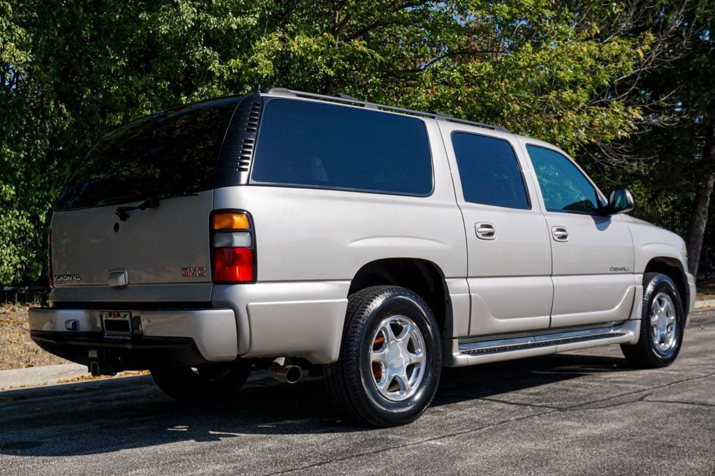 2005 Gmc Yukon XL Denali photo 3