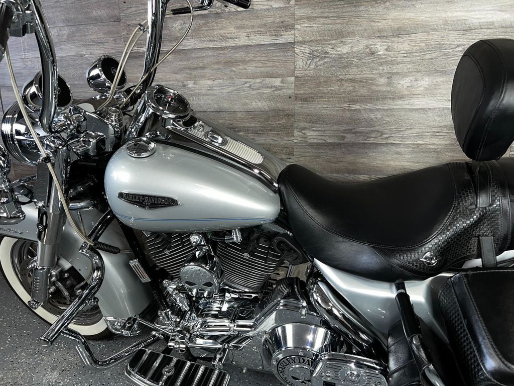 2005 Harley-Davidson FLHRCI Road King Classic Custom! - 22285459 - 11