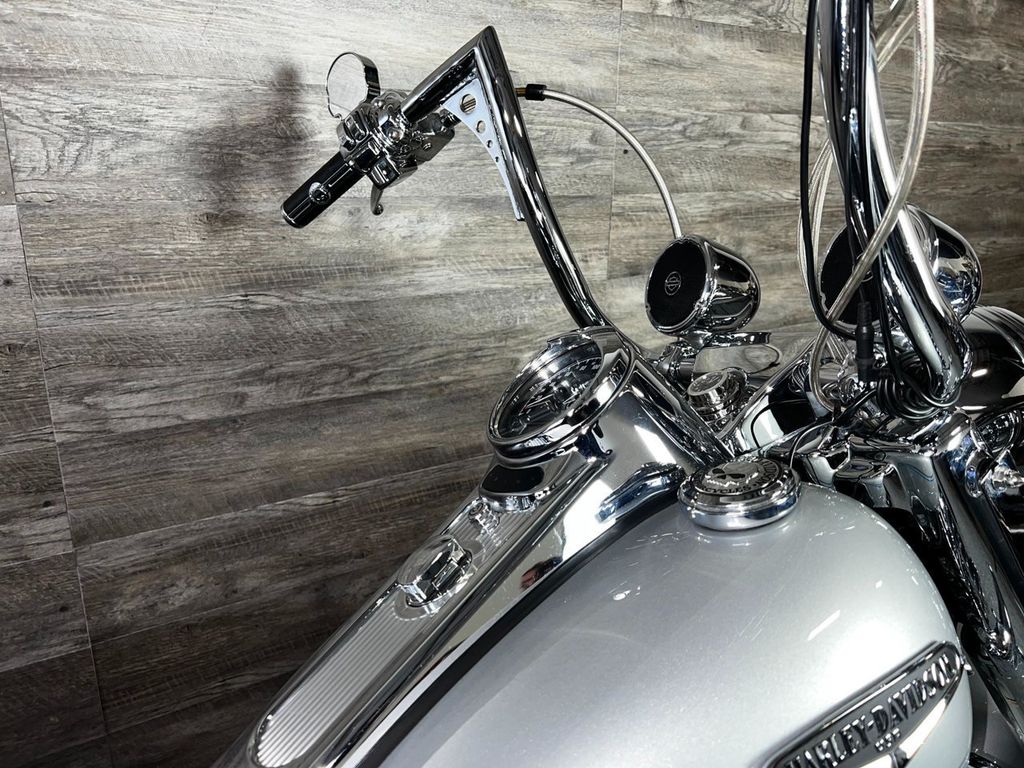 2005 Harley-Davidson FLHRCI Road King Classic Custom! - 22285459 - 7