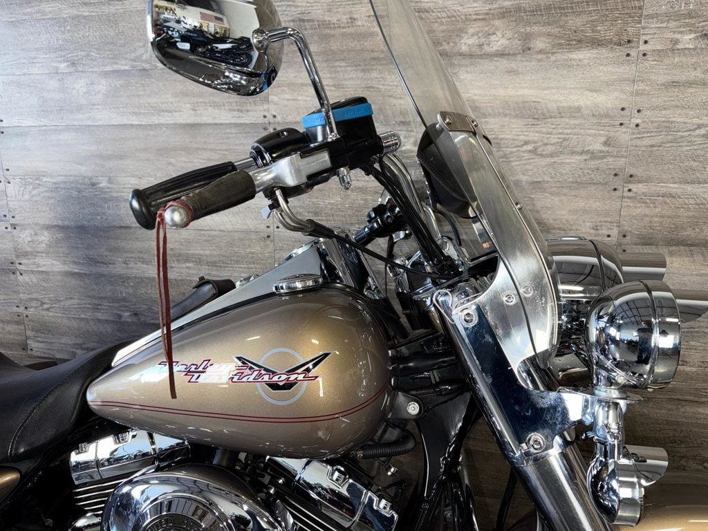 2005 Harley-Davidson FLHRI Road King SUPER CLEAN! - 22936134 - 3