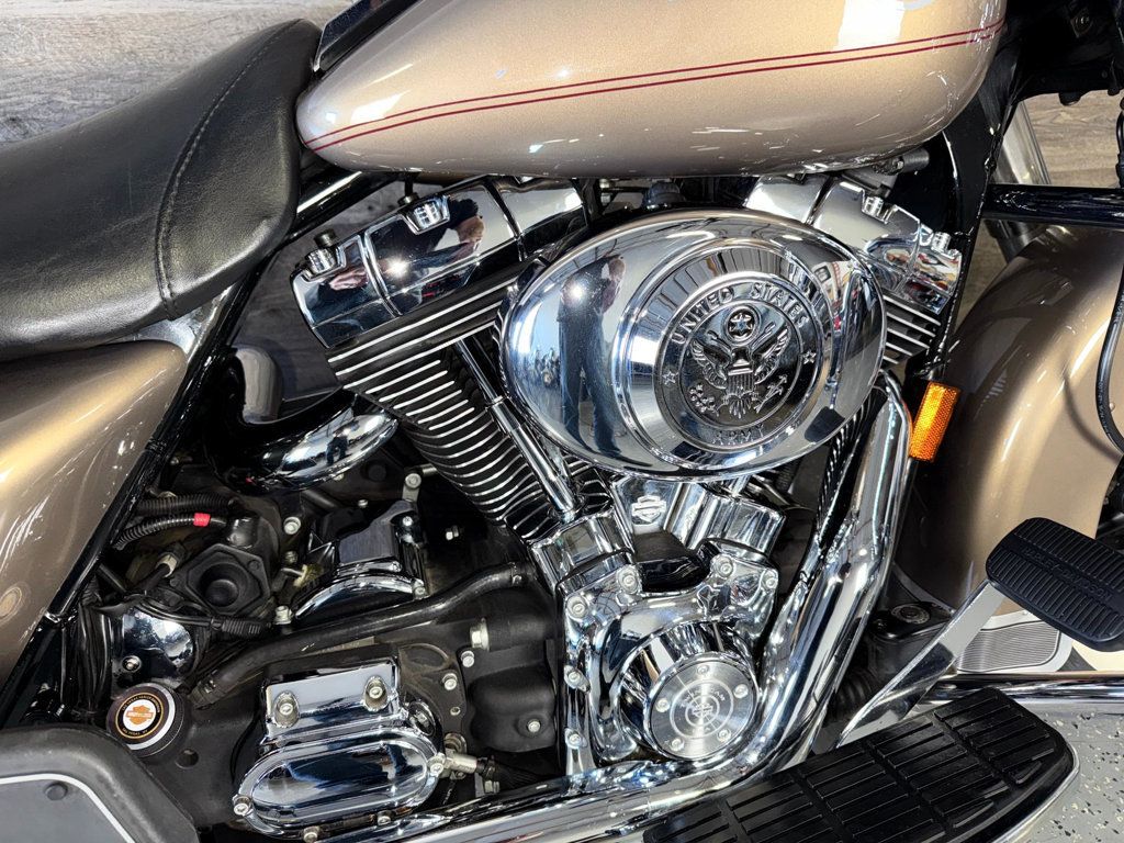 2005 Harley-Davidson FLHRI Road King SUPER CLEAN! - 22936134 - 6
