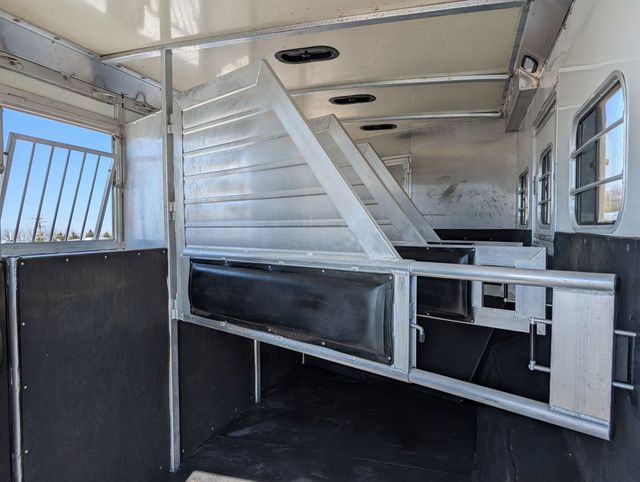 2005 Hart 4 Horse 12 foot Living Quarters  - 22994036 - 6