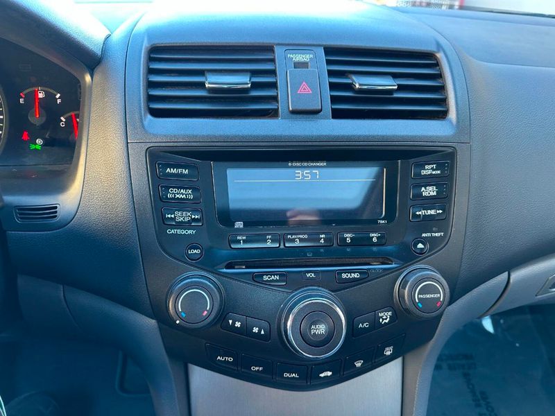 2005 Honda Accord Sedan EX-L V6 Automatic - 22929914 - 33