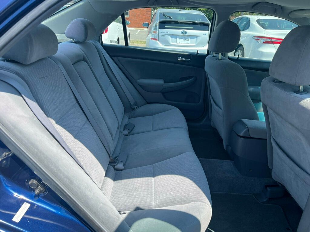 2005 Honda Accord Sedan LX Automatic - 22572514 - 14