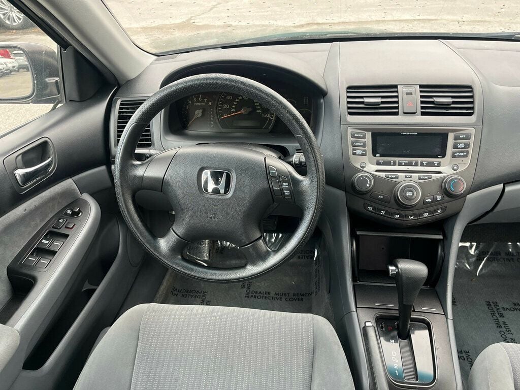 2005 Honda Accord Sedan LX Automatic - 22713409 - 18