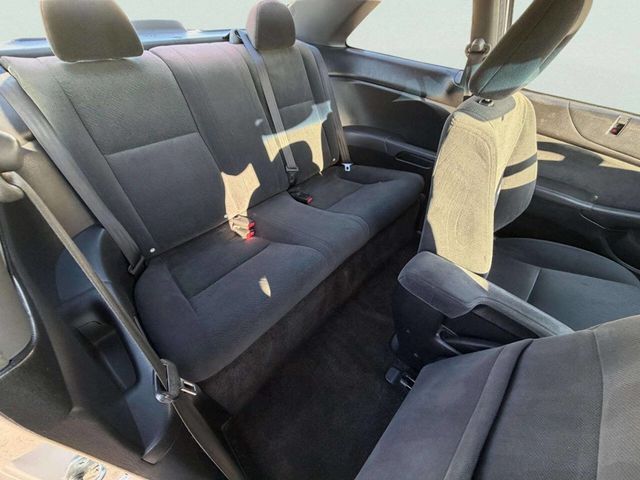 2005 Honda Civic Coupe LX Automatic SE - 22995690 - 18