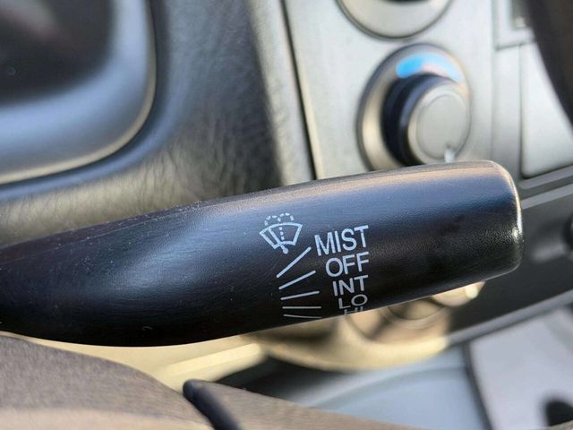 2005 Honda Civic Coupe LX Automatic SE - 22995690 - 26